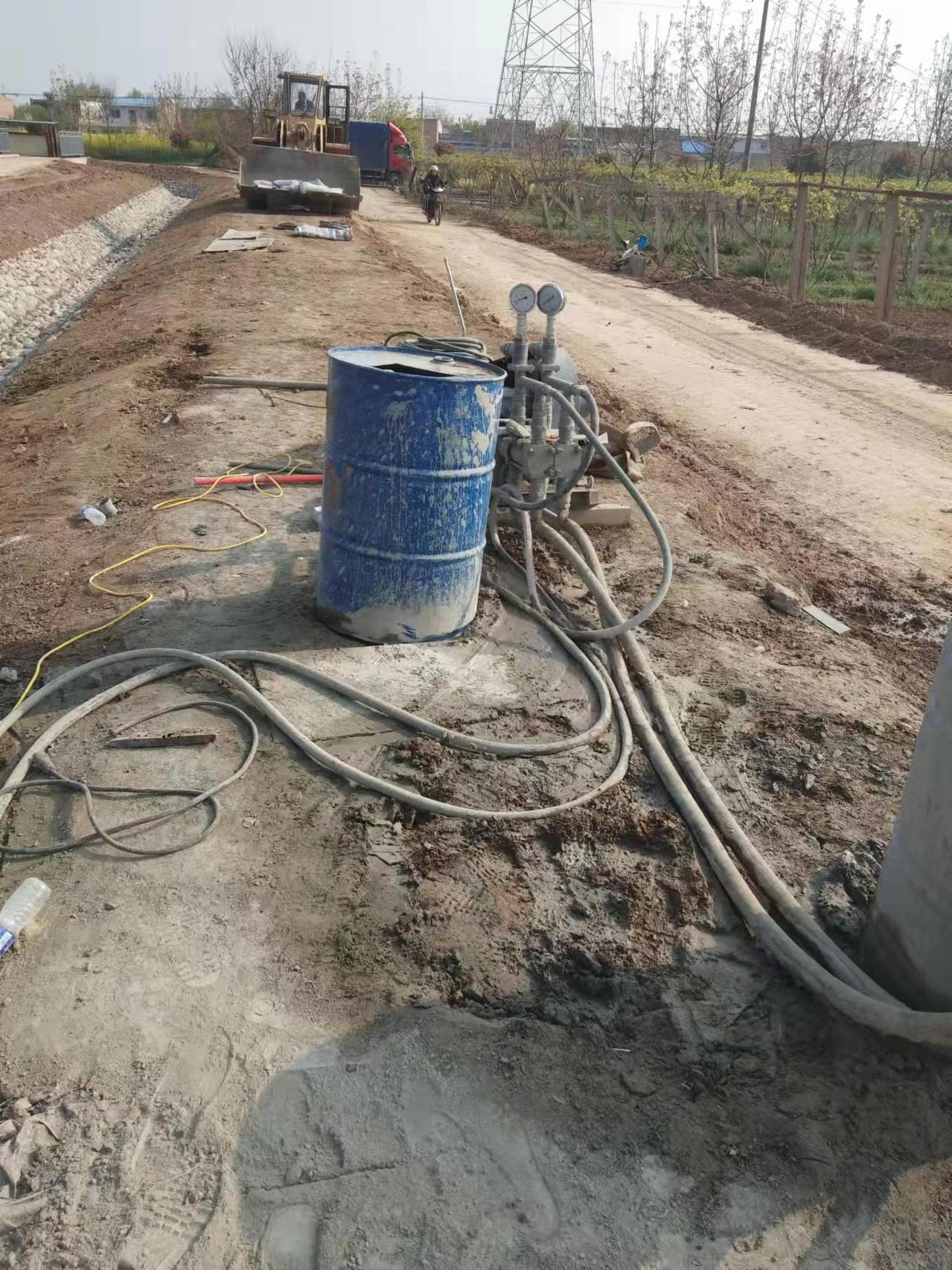 育才镇顶管注浆